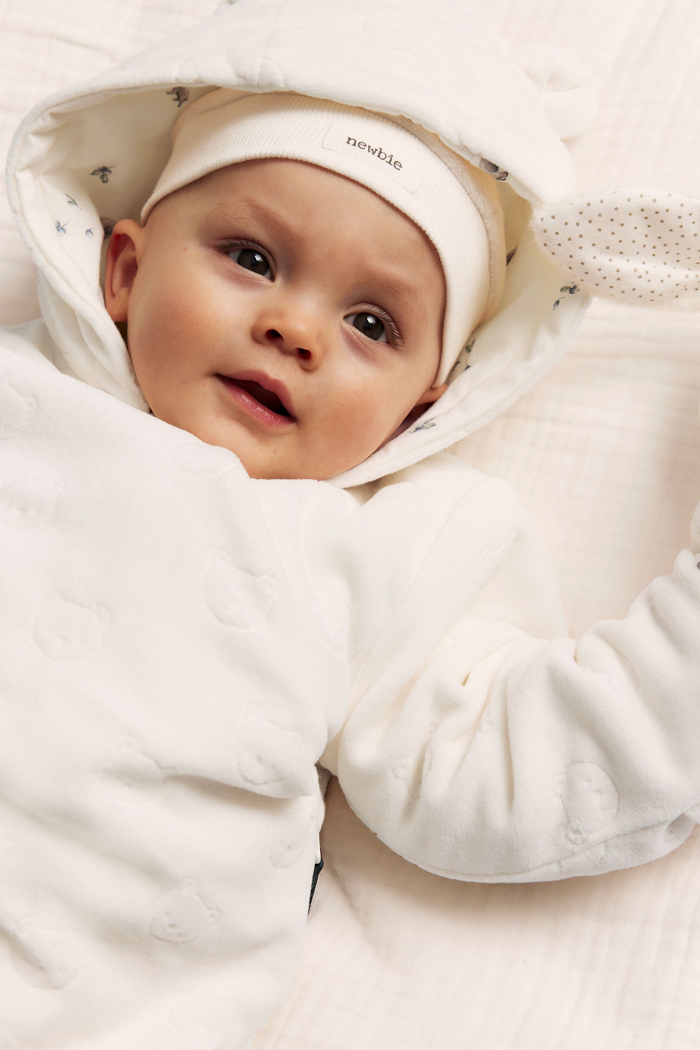 babylclub トップス ホワイト Velour coverall | Off-white | Baby | Newbie