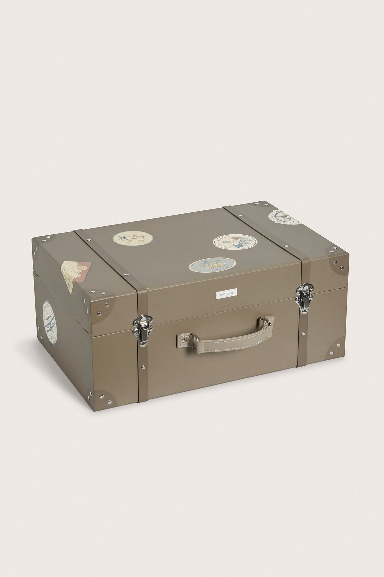 World atlas trunk