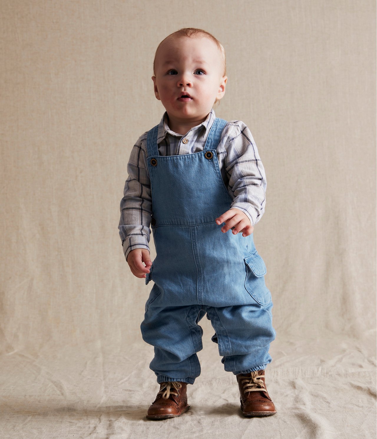 Latzhose aus Denim - Denim - 1