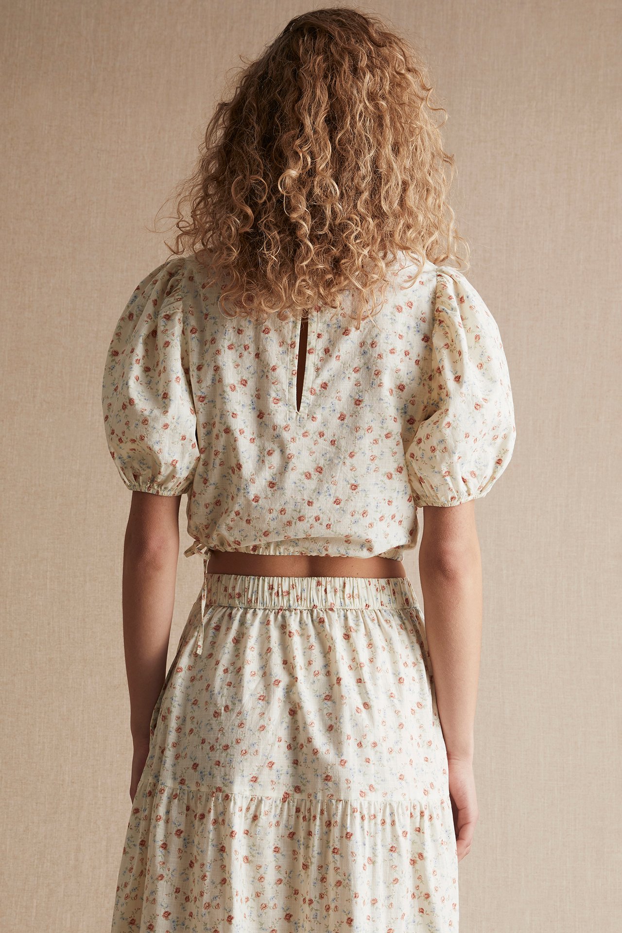 Women's floral drawstring blouse - Off-white - 181cm / Storlek: S - 6