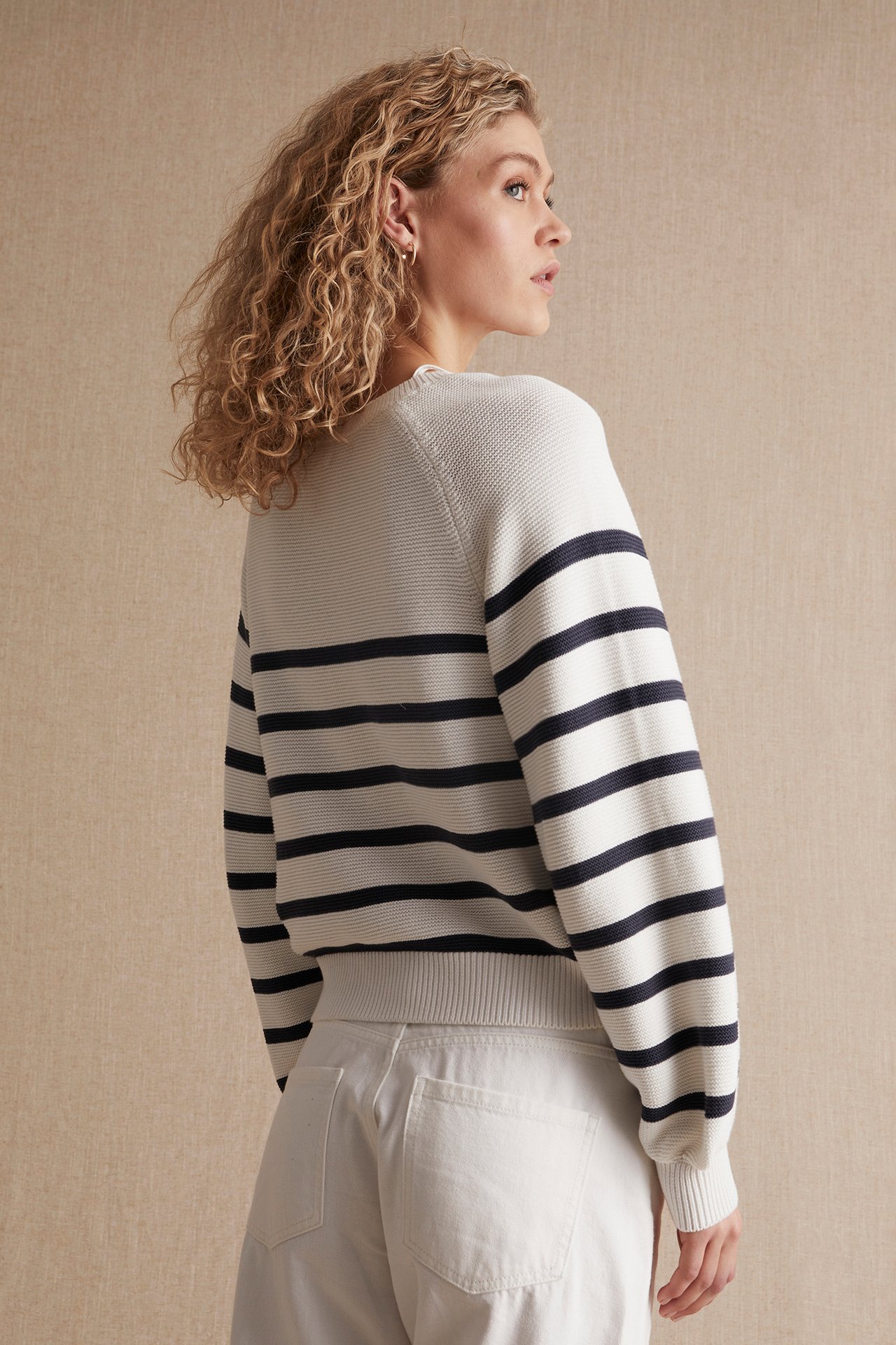 Women's striped knitted sweater - Off-white - 181cm / Storlek: S - 4