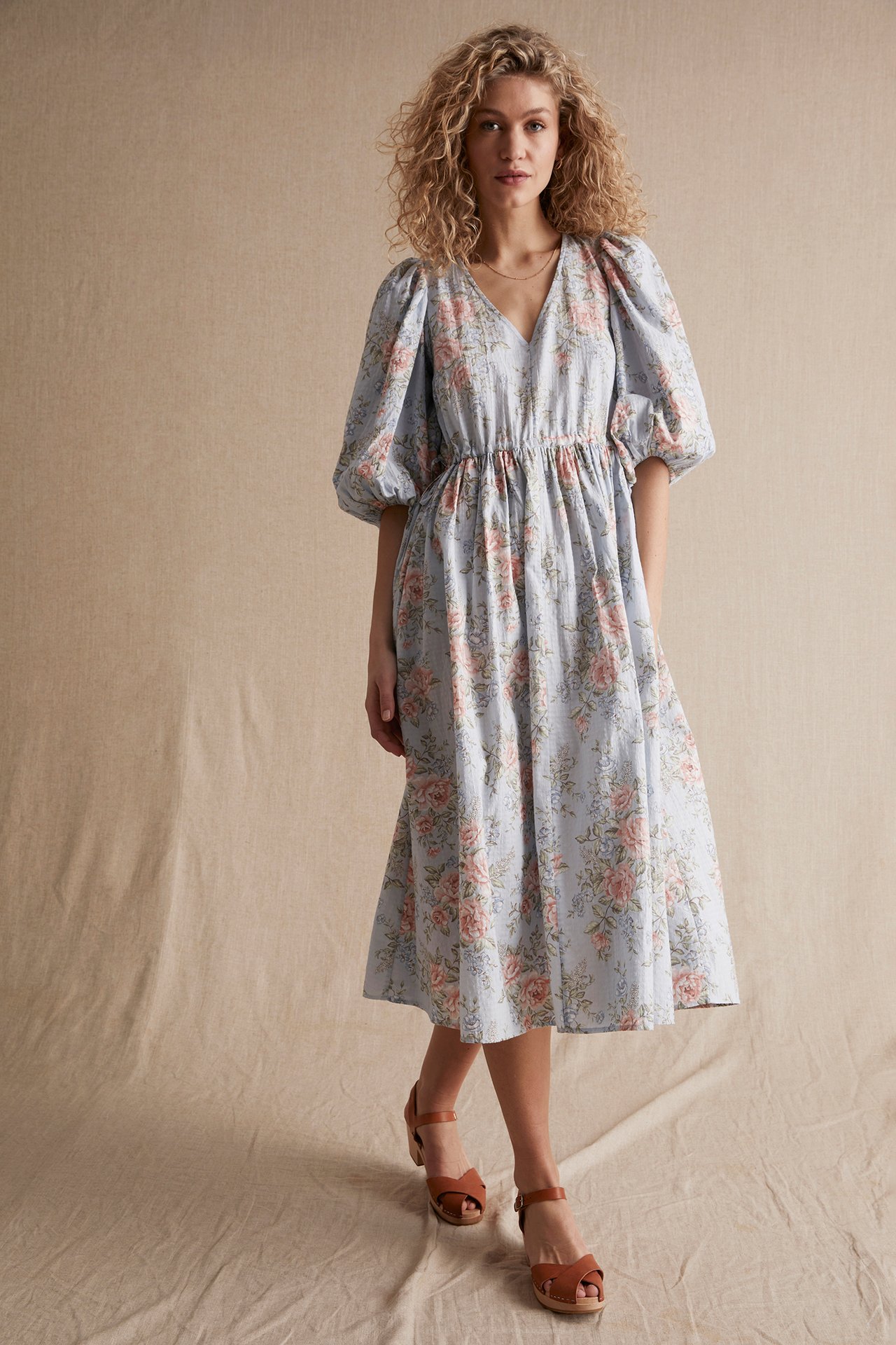 Women's floral midi dress - Light blue  - 181cm / Storlek: S - 2