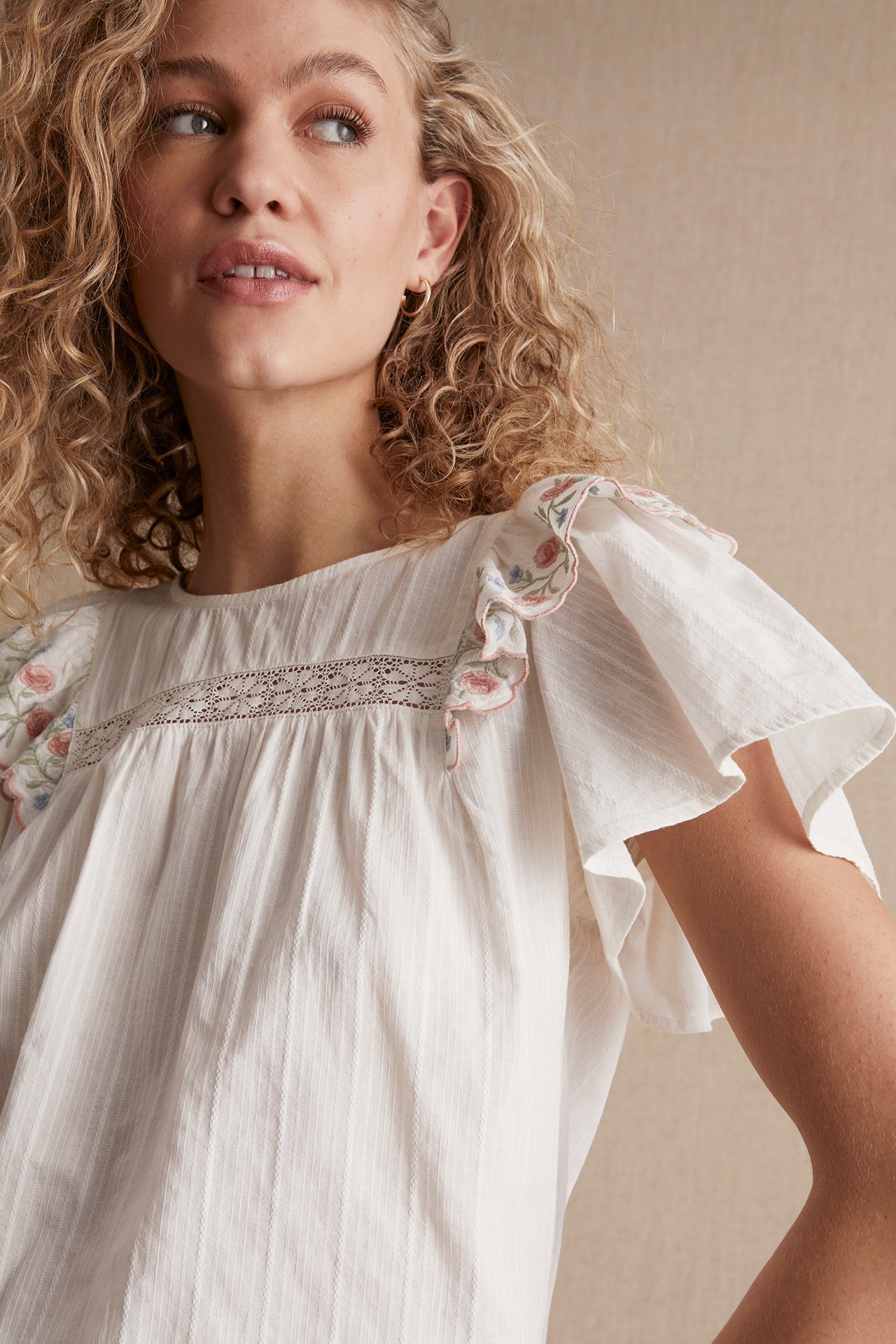 Women's floral-embroidered blouse - Off-white - 181cm / Storlek: S - 4
