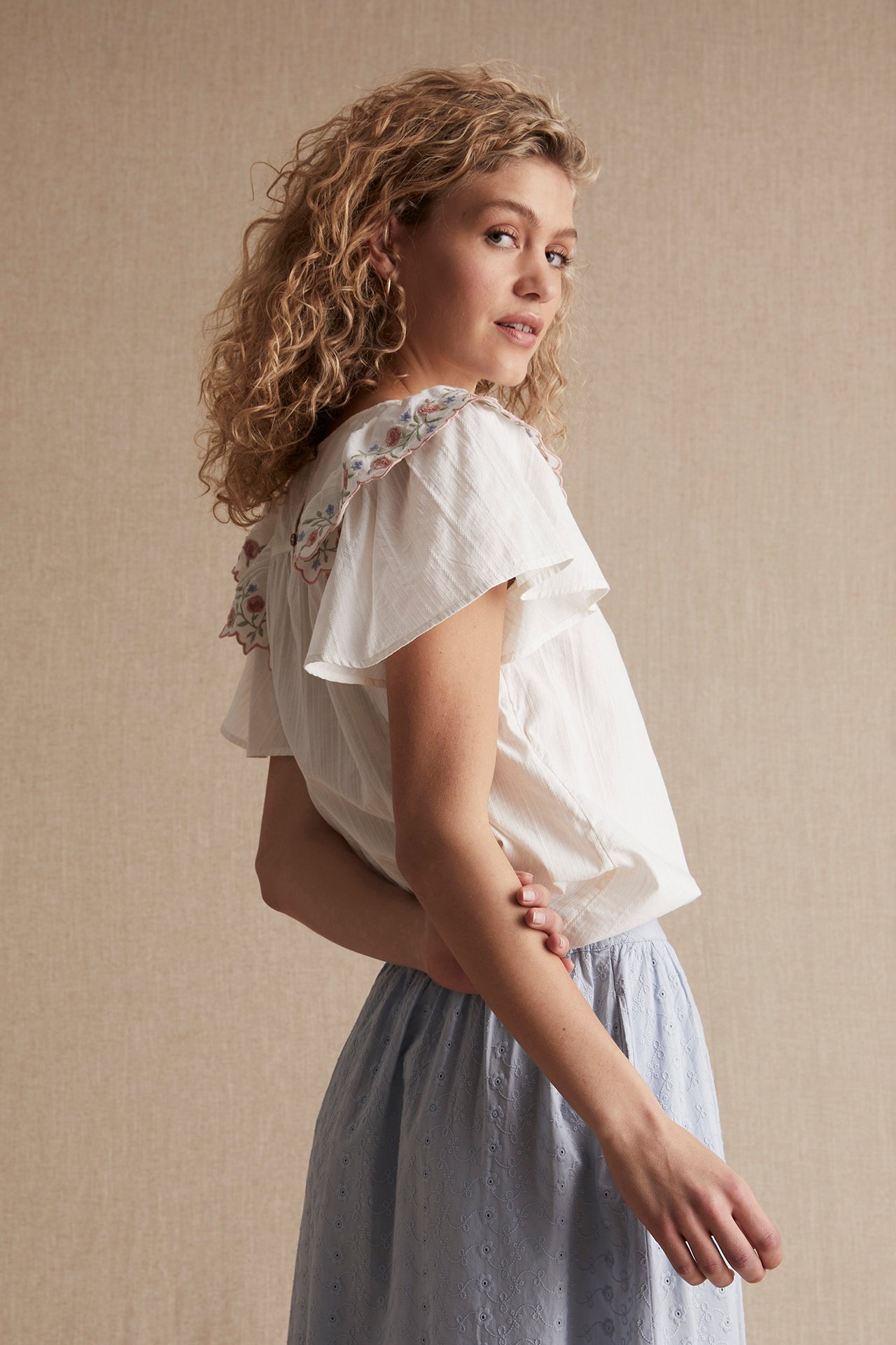 Women's floral-embroidered blouse - Off-white - 181cm / Storlek: S - 5