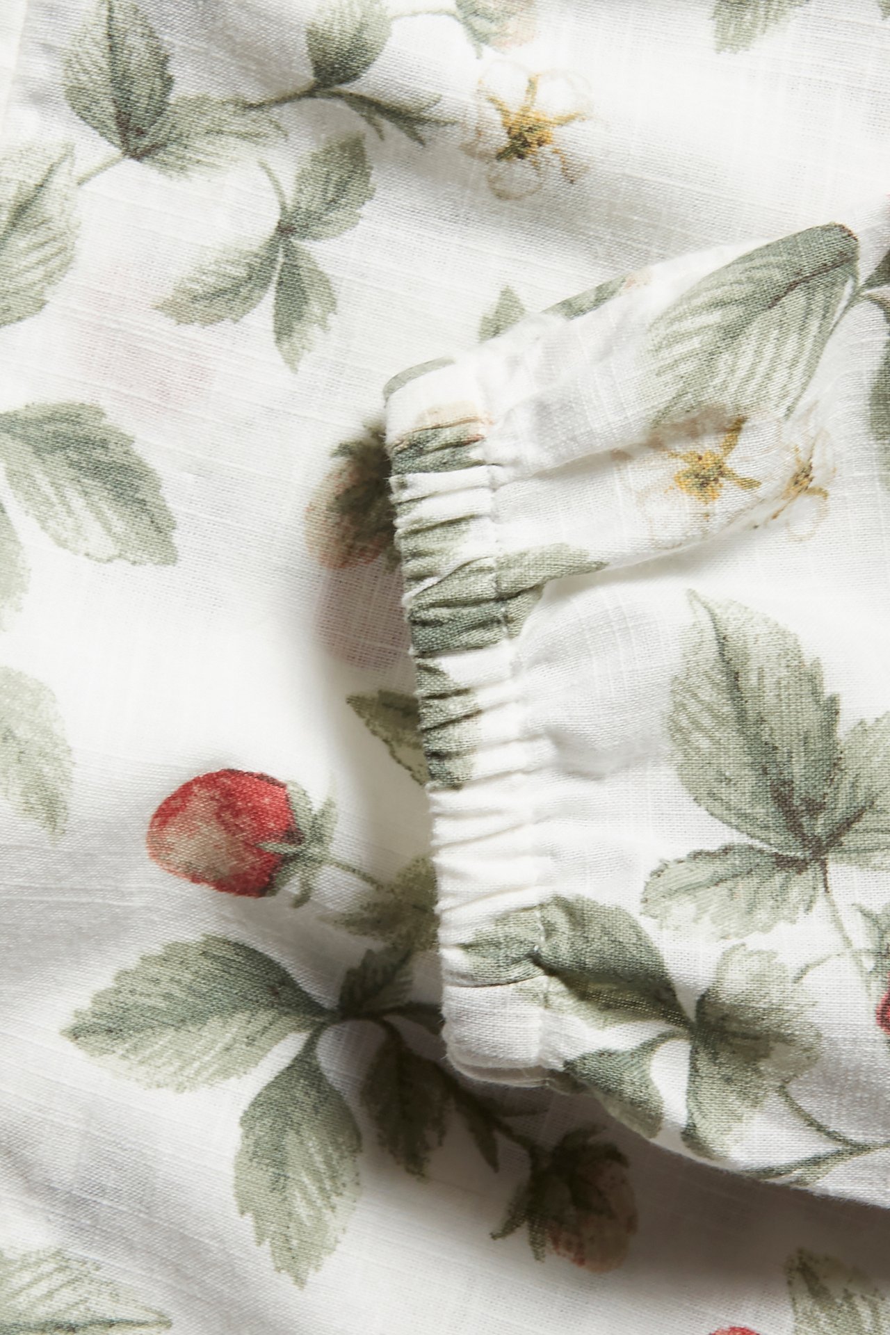 Strawberry patterned cotton pants