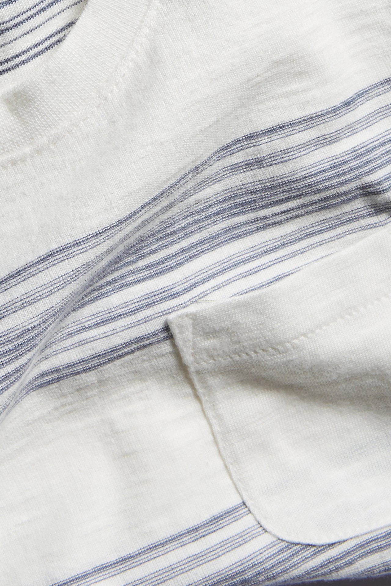 Gestreiftes T-Shirt aus strukturiertem Jersey - Naturweiß - 1
