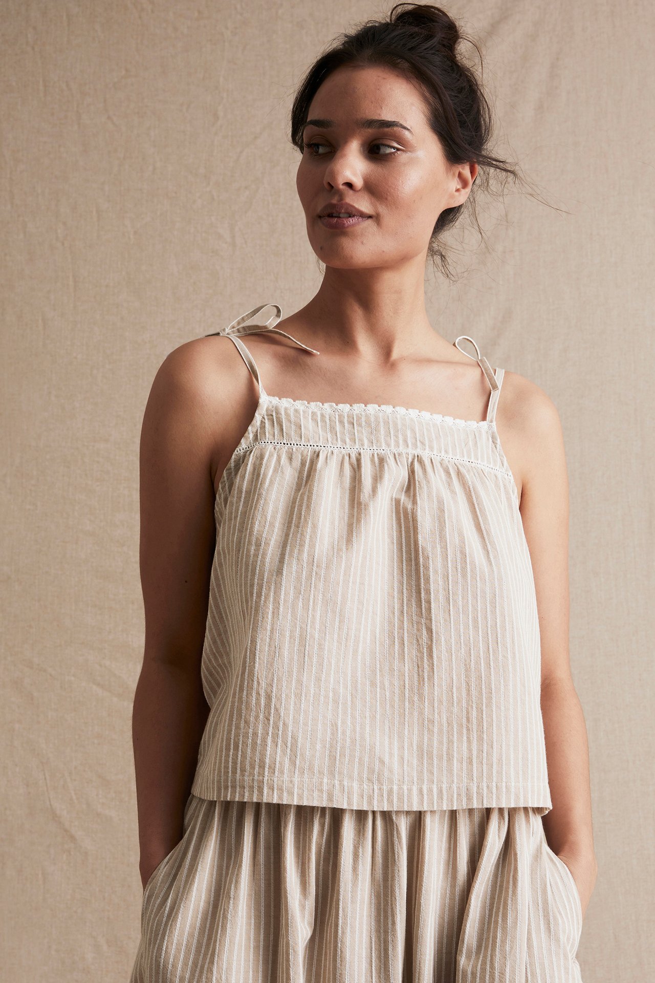 Gestreiftes Top mit gebundenen Trägern für Damen - Beige - 181 cm/Größe S - 1
