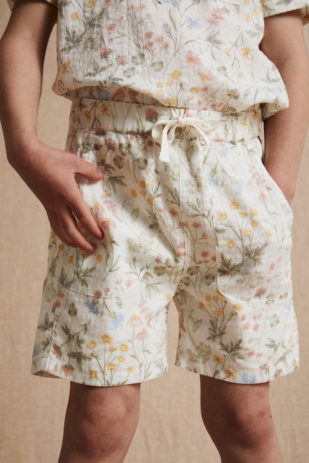 Shorts mit Wiesenblumenmuster - Naturweiß - 4