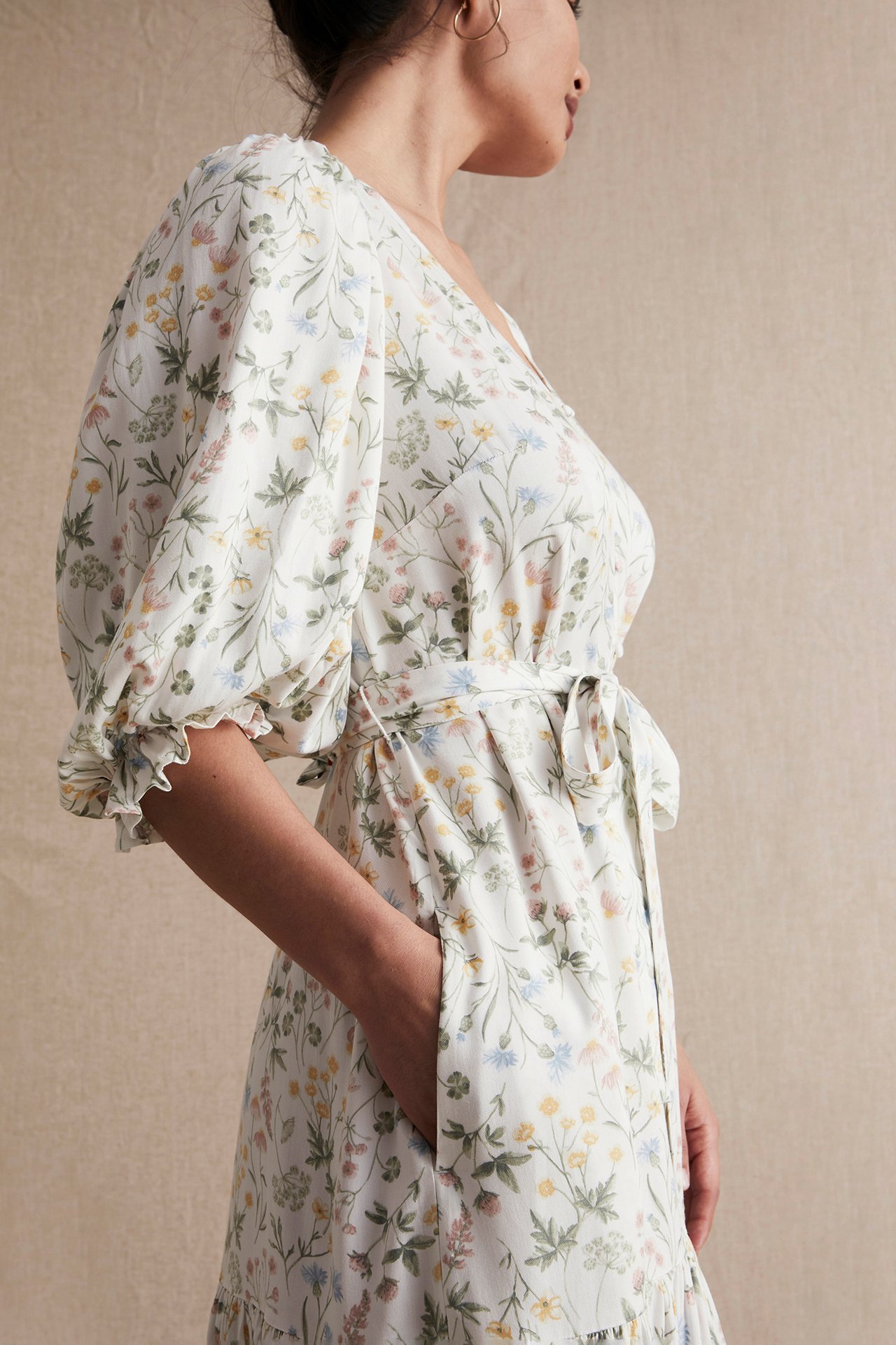 Midikleid mit Wiesenblumenmuster für Damen - Naturweiß - 181 cm/Größe S - 2