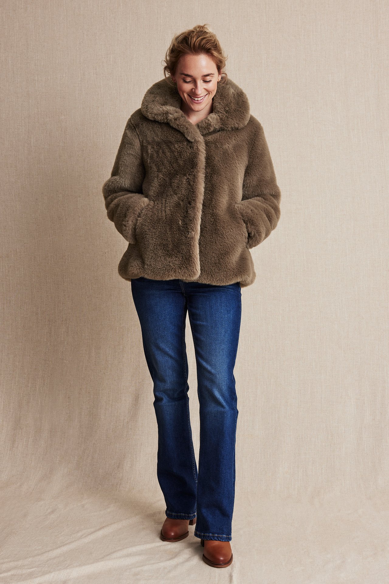 Women's faux fur jacket - Brown - 170cm / Storlek: S - 6