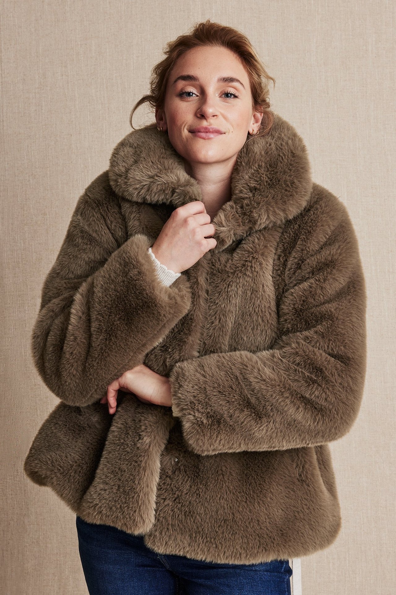 Women's faux fur jacket