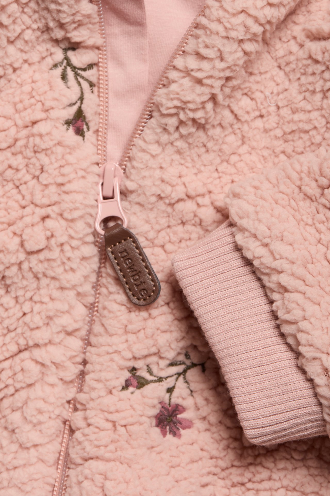 Jacke aus Bouclé mit Blumenstickerei - Rosa - 4