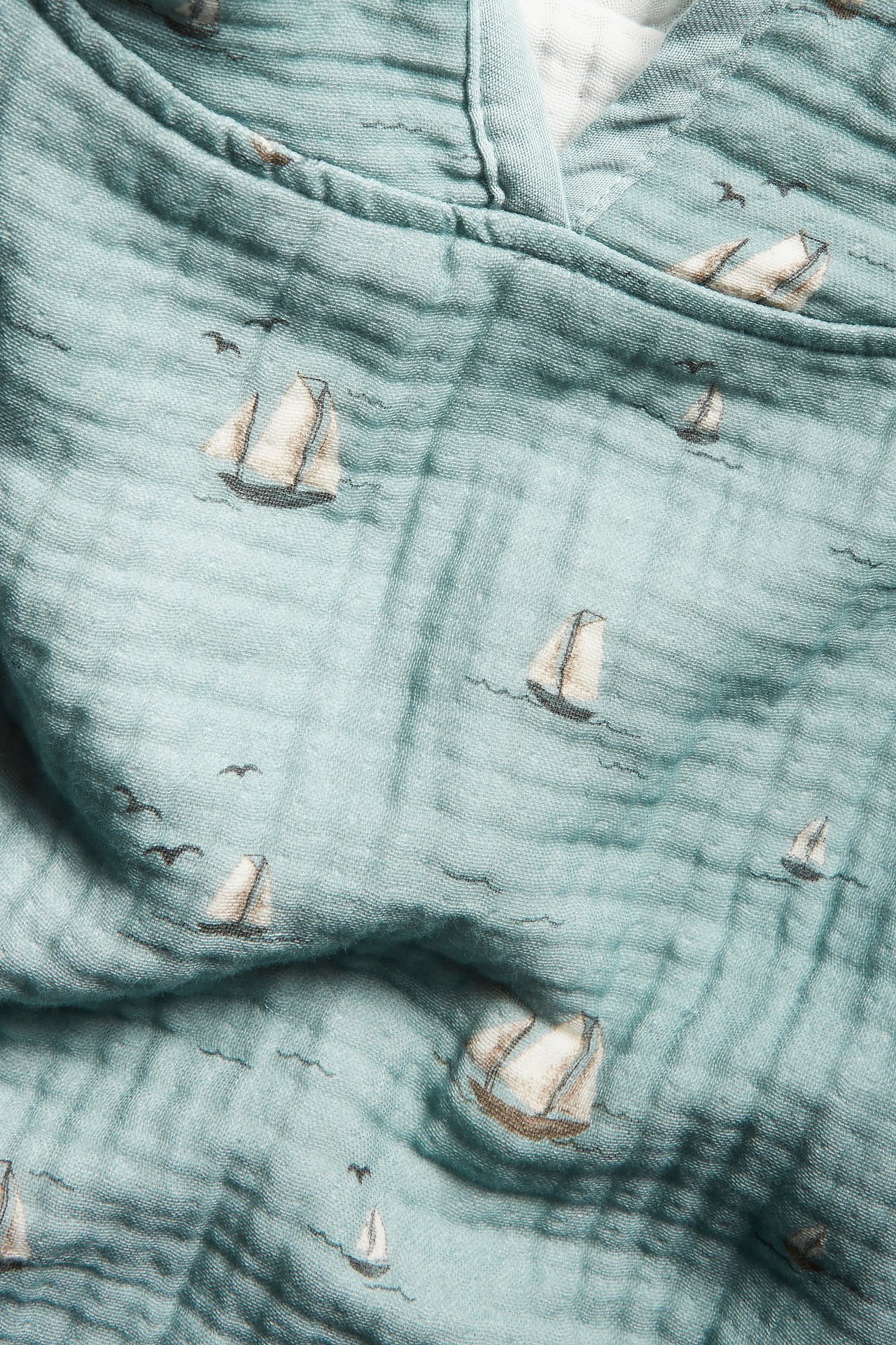 Kapuzenhandtuch aus Frottee mit Segelboot-Muster - Blau - 1