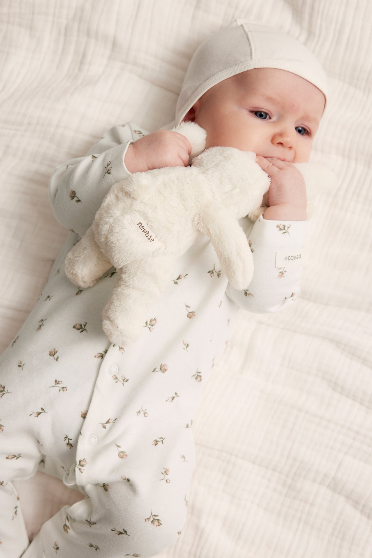 Rose pattern sleepsuit - Off-white - 4