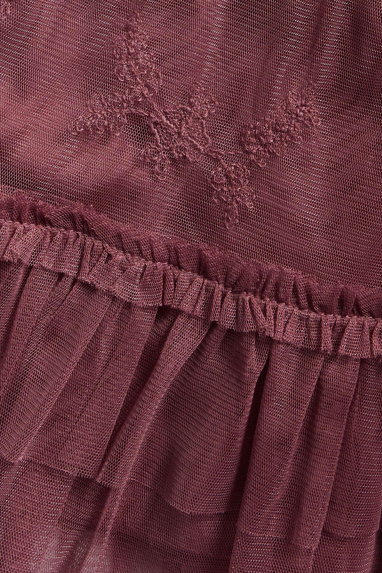 Kleid aus Mesh mit Stickerei - Lila - 1