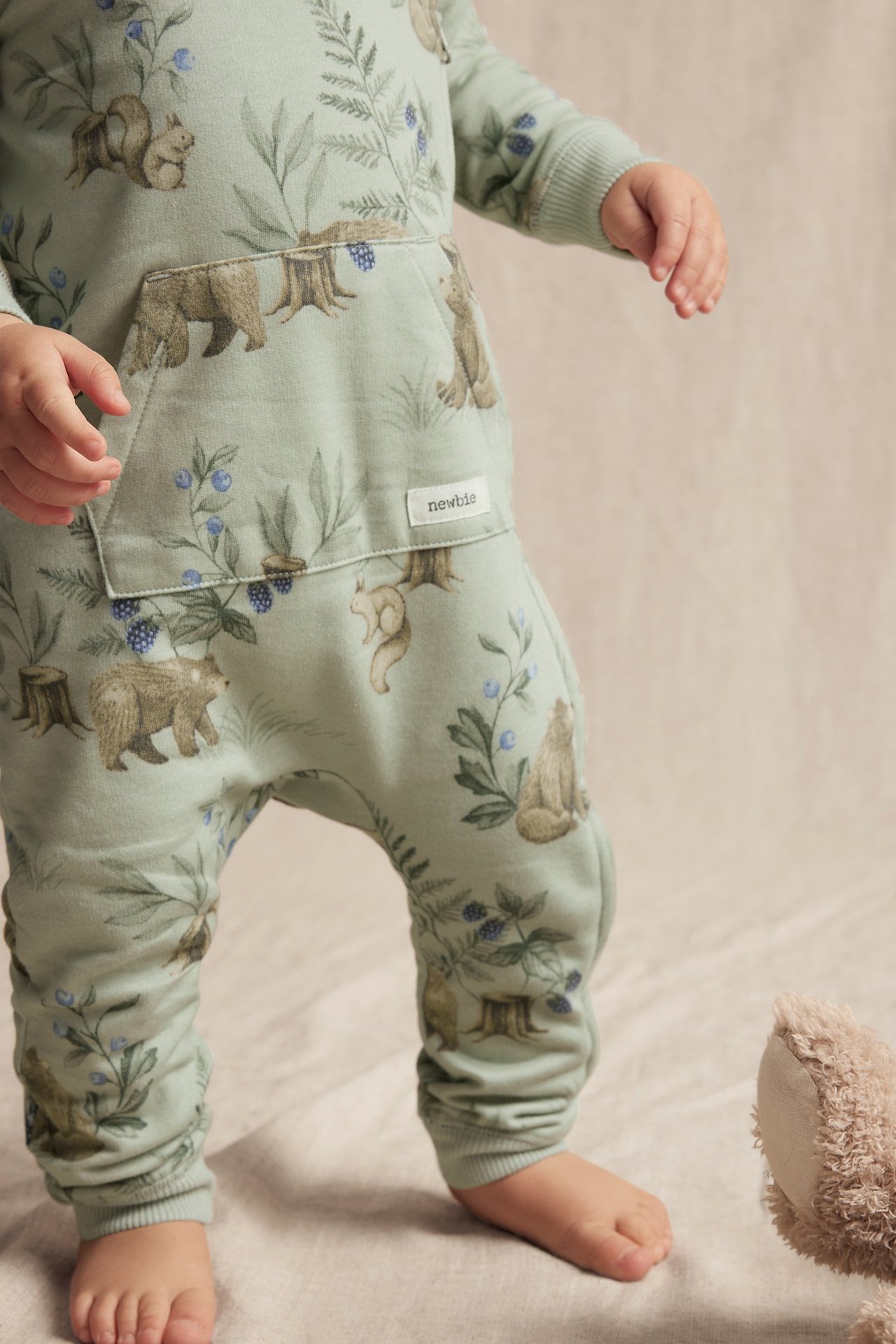 Warm jumpsuit with animal pattern