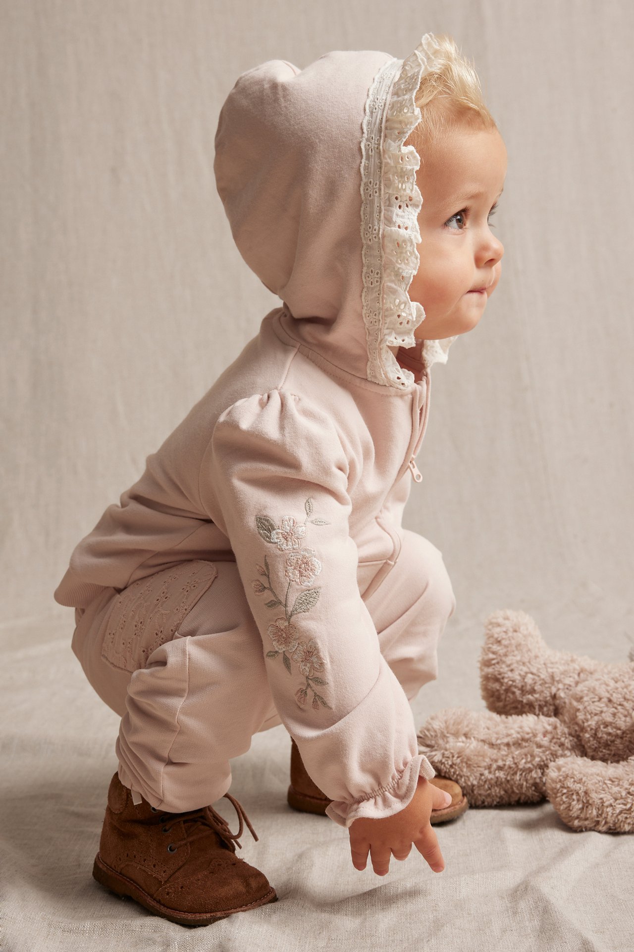 Hoodie with embroidery - Light pink - 4