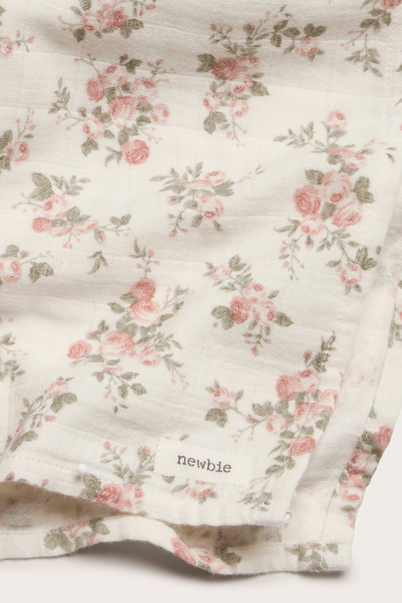 Floral muslin blanket