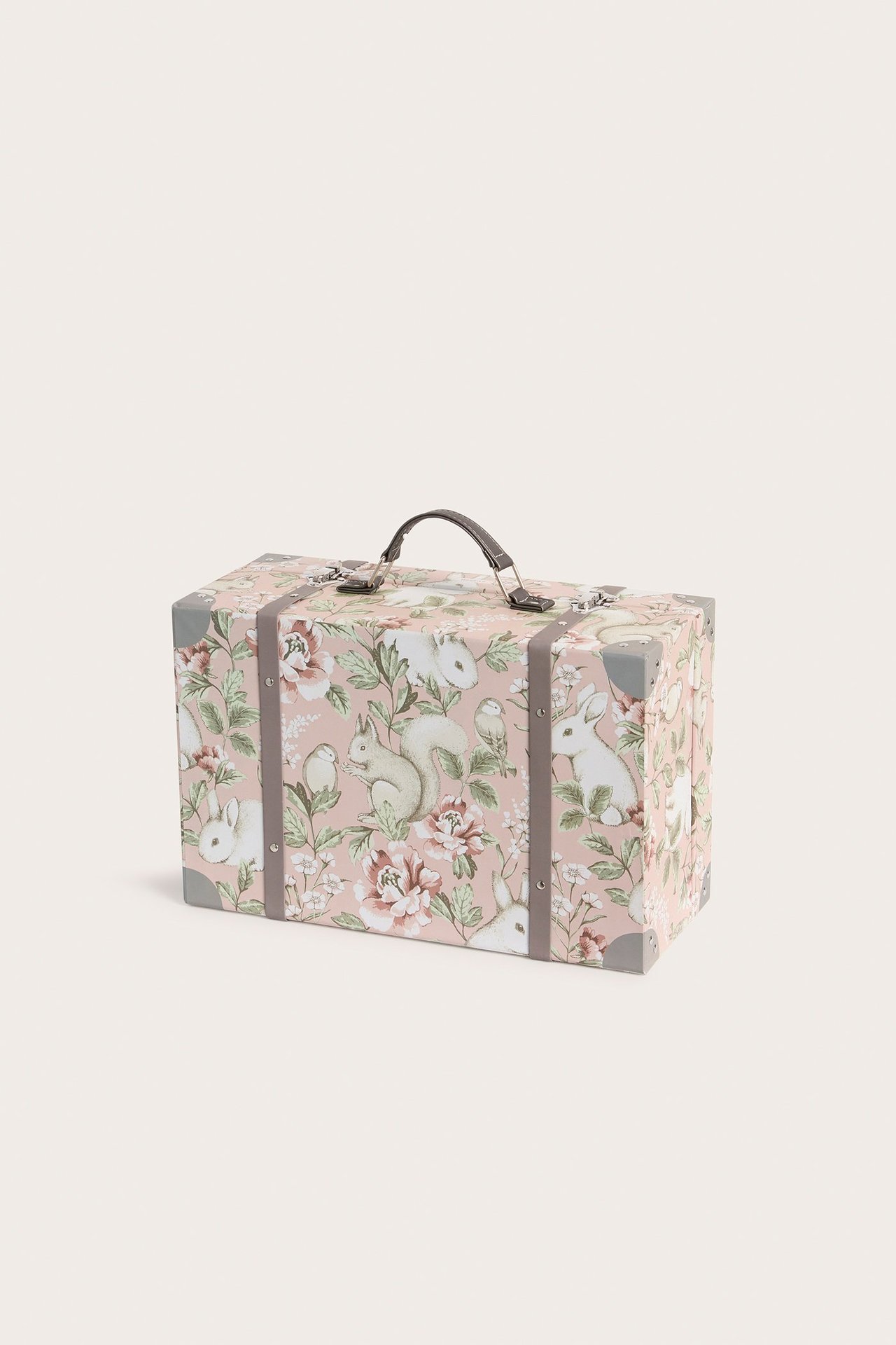 Vorderansicht einer rosa Hartpapier-Aufbewahrungsbox mit Blumen- und Tiermuster, grauem Griff.