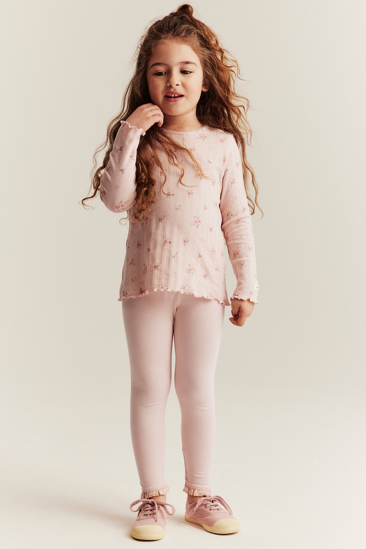 Leggings with lace