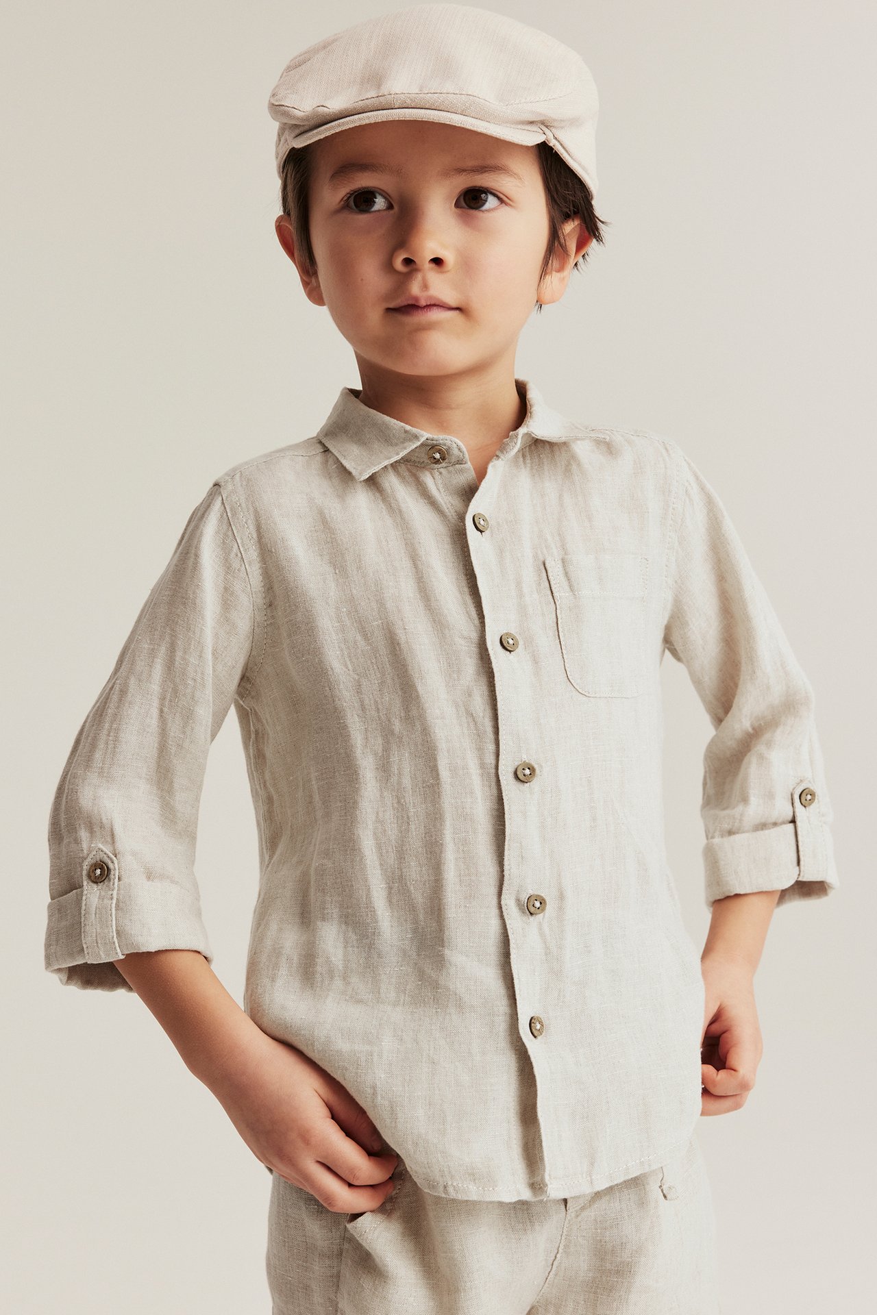 Linen shirt with chest pocket