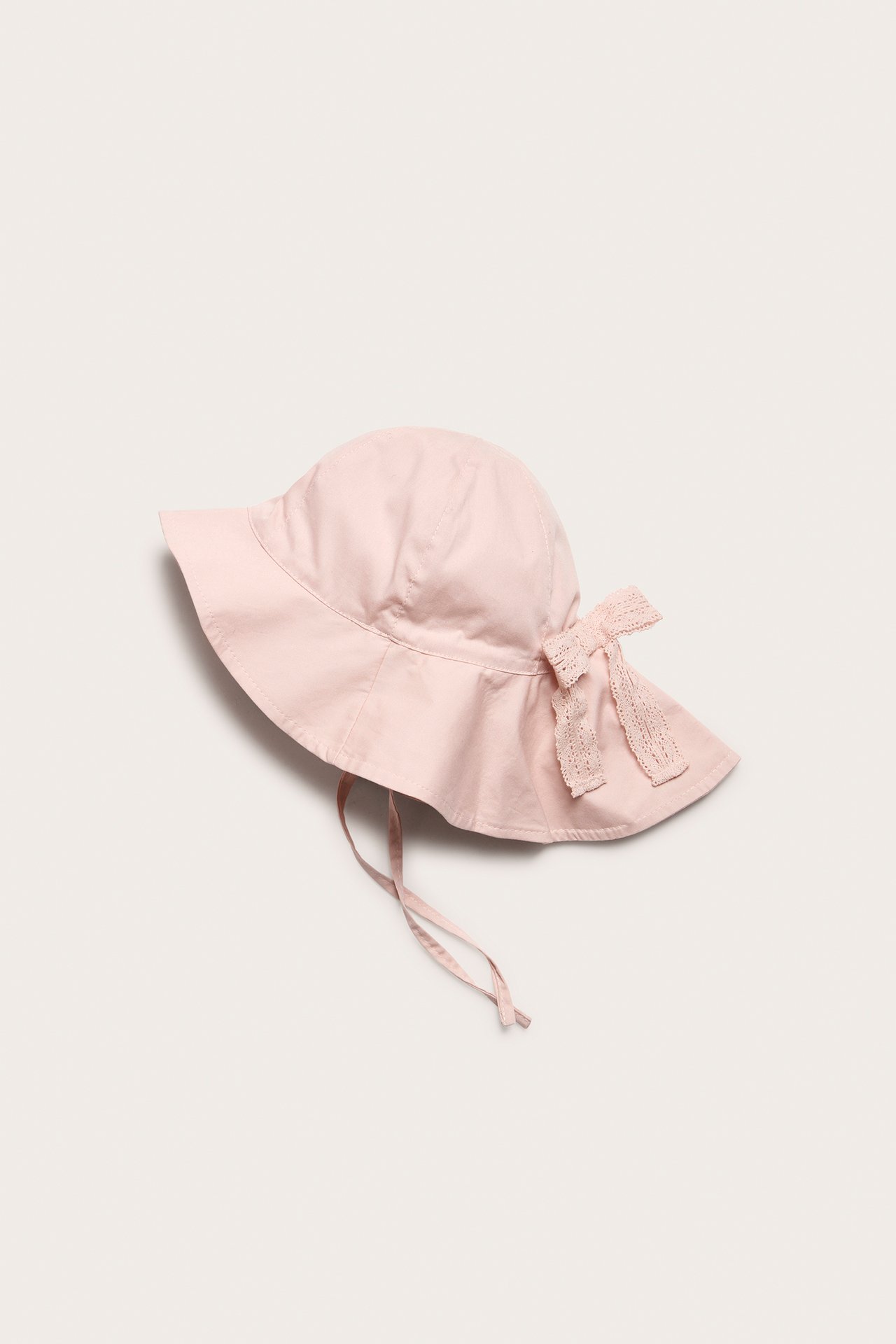 Sun hat with bow