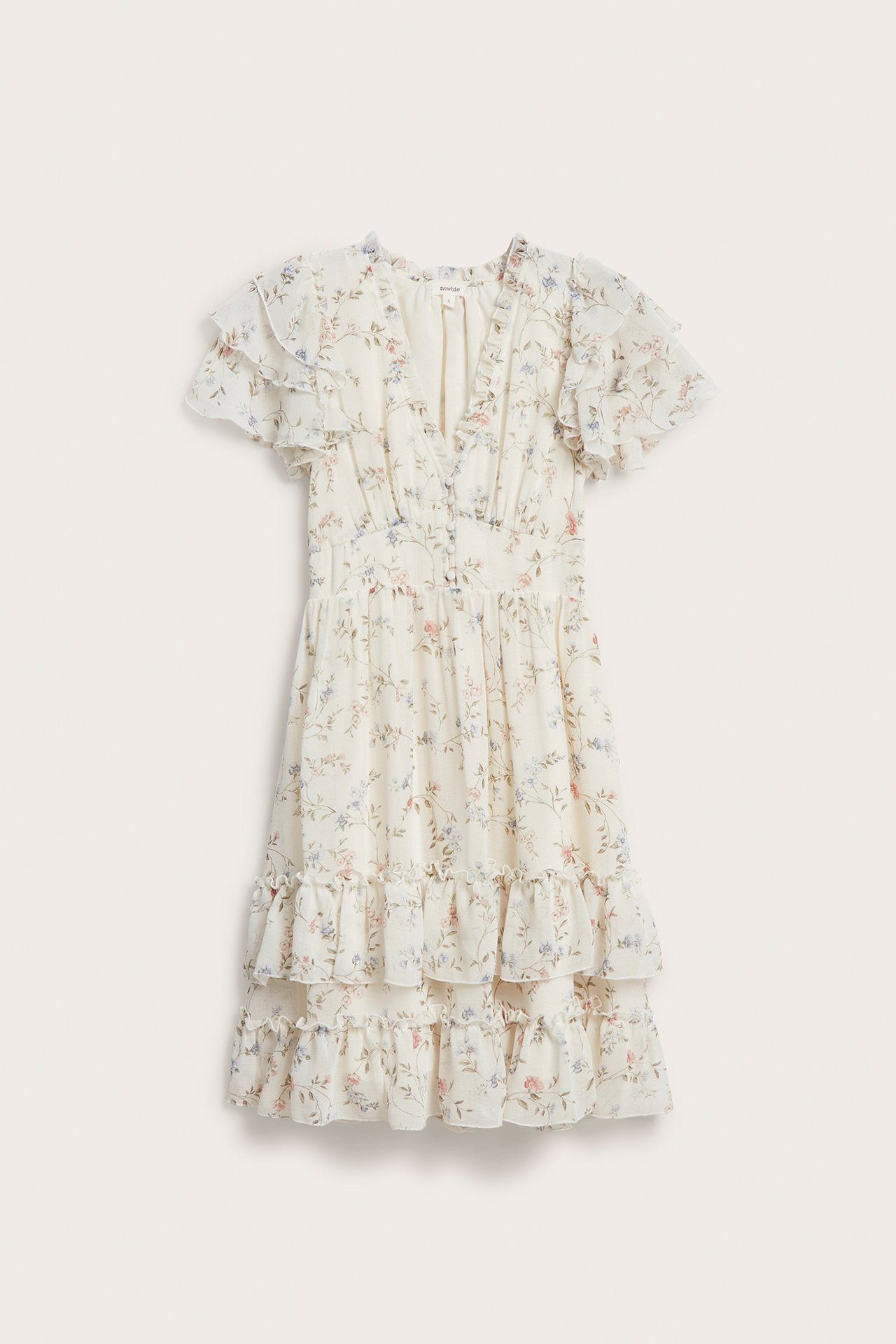 Vorderansicht: Cremeweißes geblümtes Chiffonkleid mit V-Ausschnitt, Rüschenärmeln, bezogenen Knöpfen und gesmokter Taille.