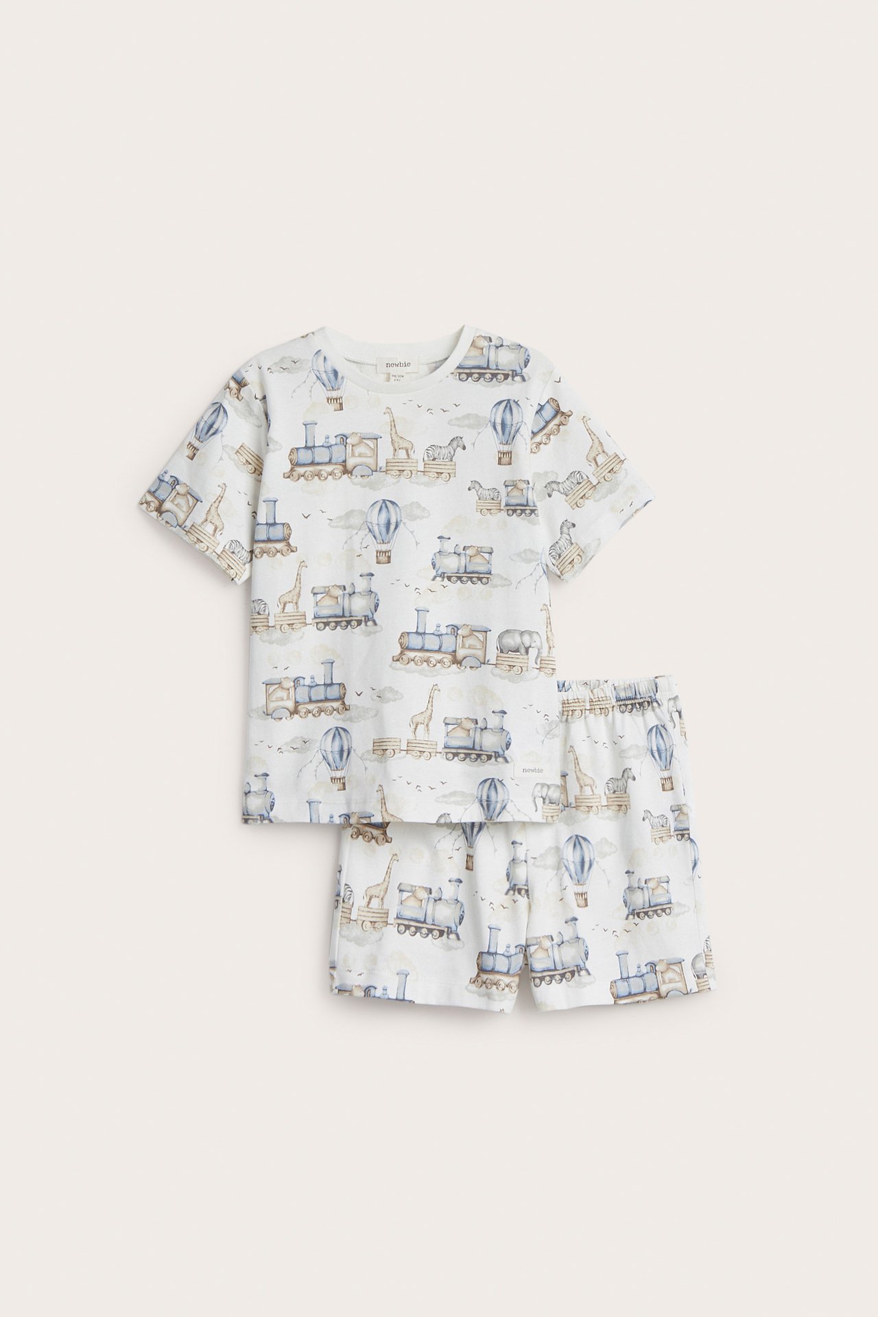 Vorderansicht: Off-white zweiteiliger Kinder-Baumwollpyjama mit kurzen Ärmeln, Beinen und Zug-/Tiermuster.