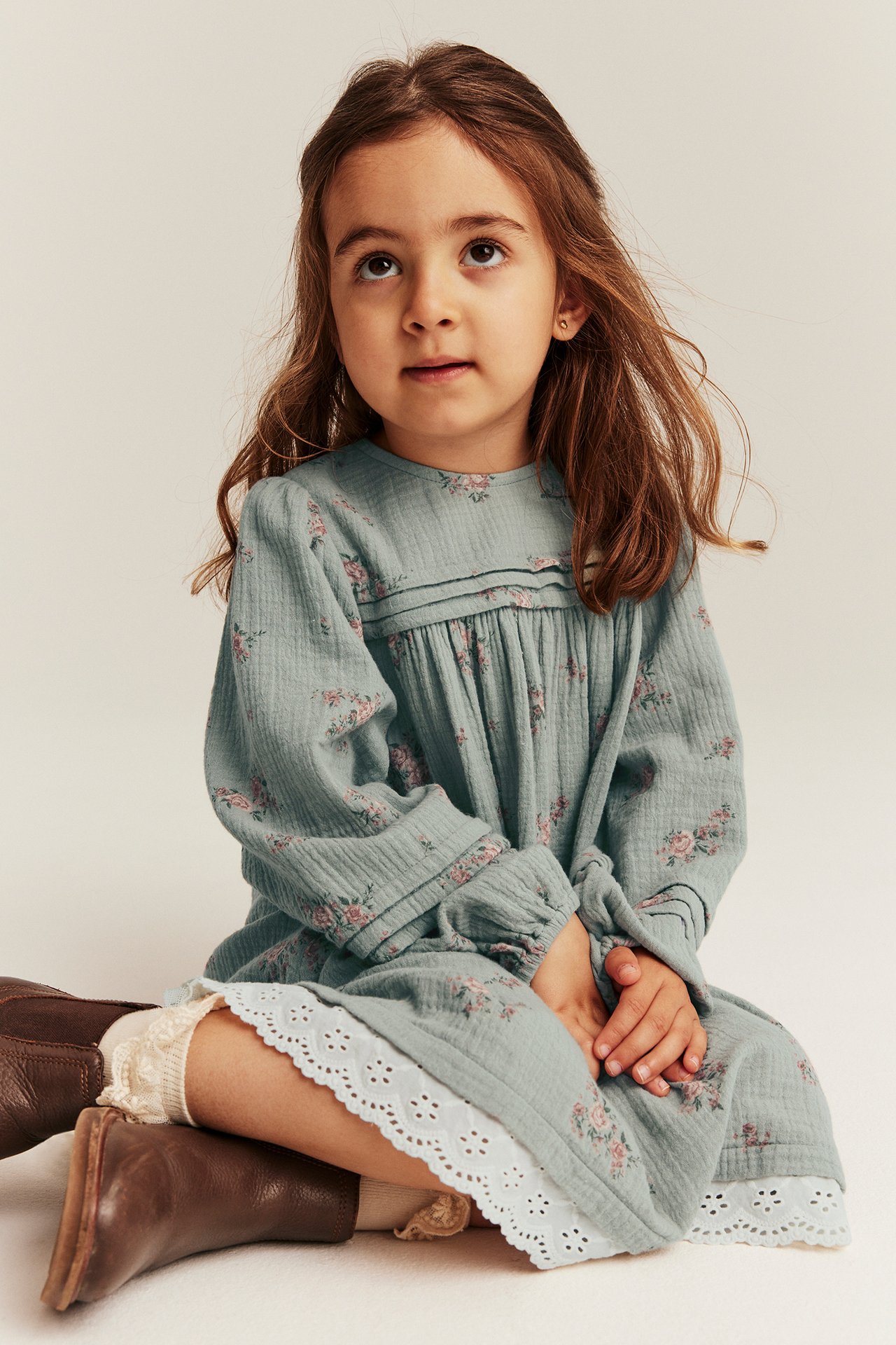 Ditsy floral dress with lace