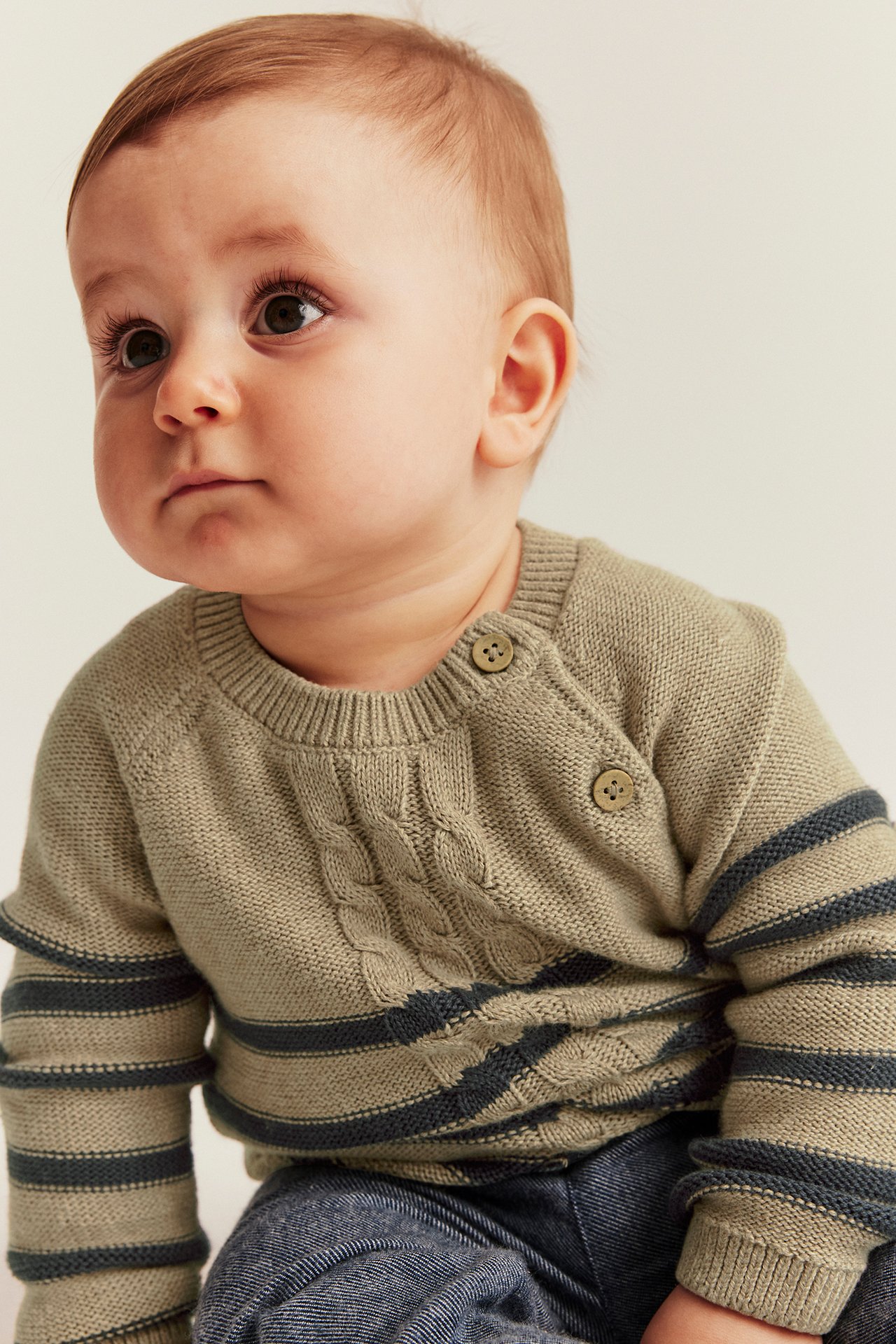 Gestreifter Strickpullover