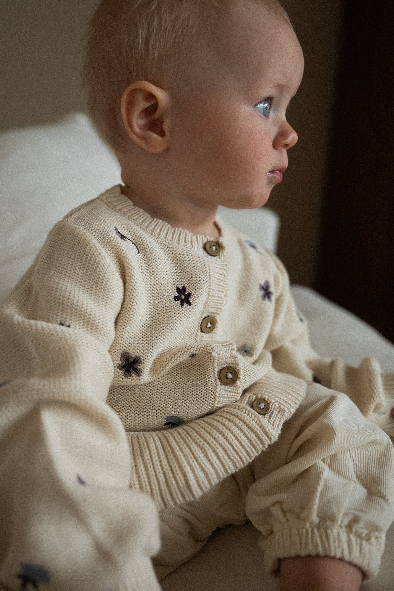Strickjacke mit Stickerei