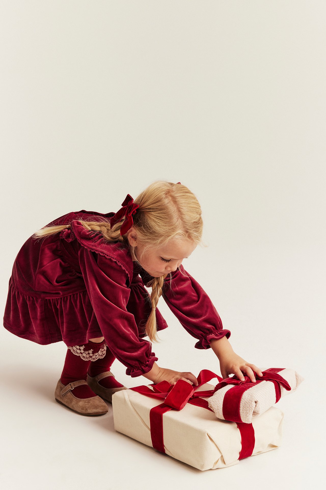 Velour dress with frills - Red - 4