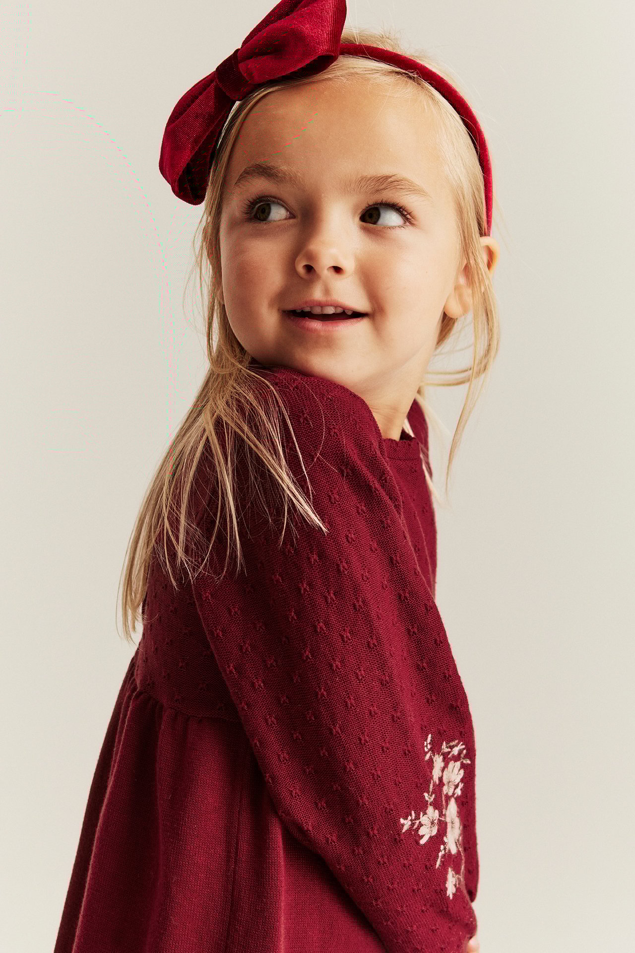 Knitted dress with ruffles
