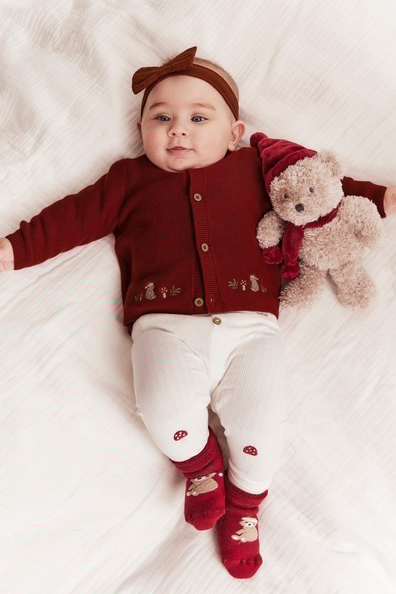 Knitted Christmas cardigan with bear theme
