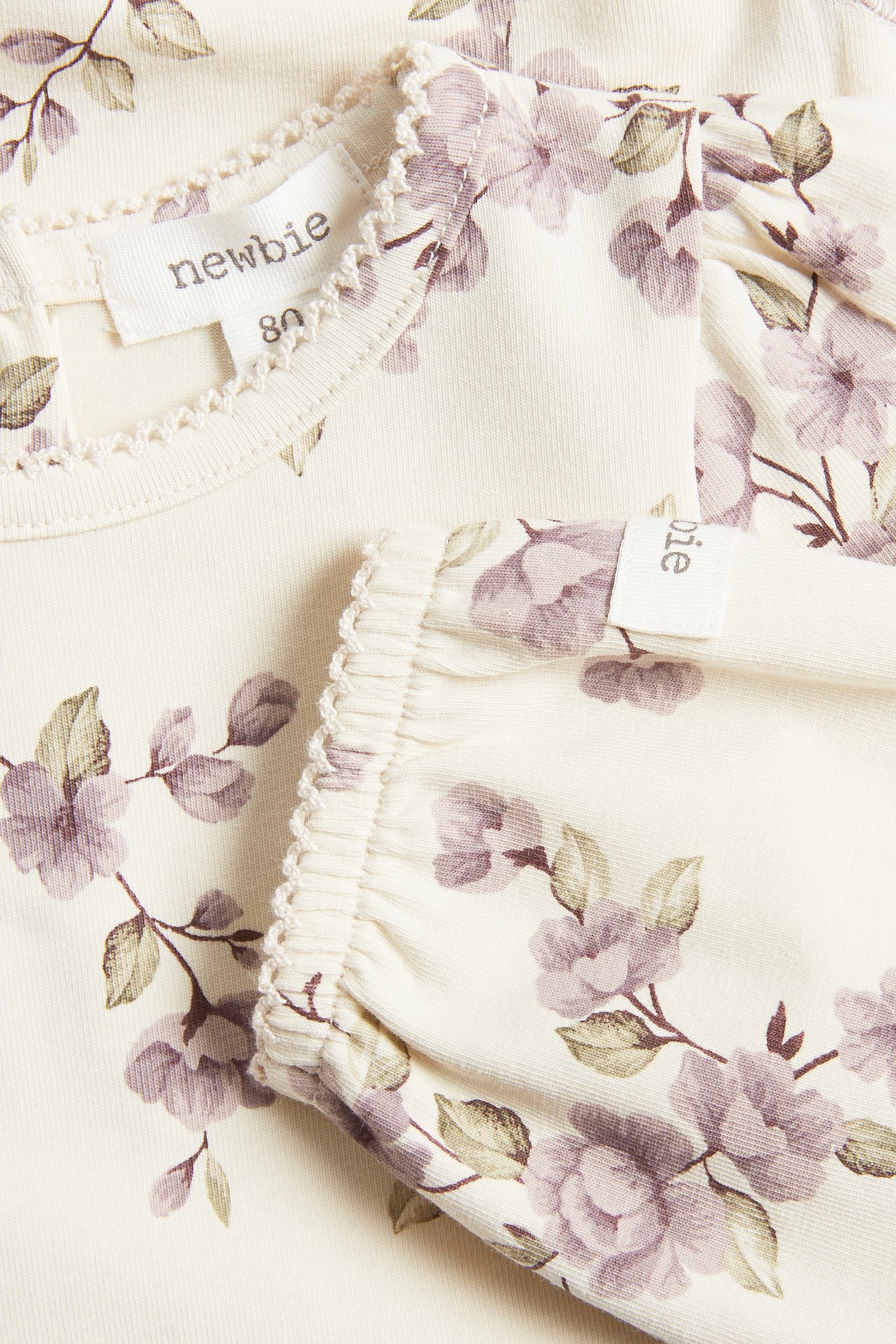 Floral body with puff sleeves