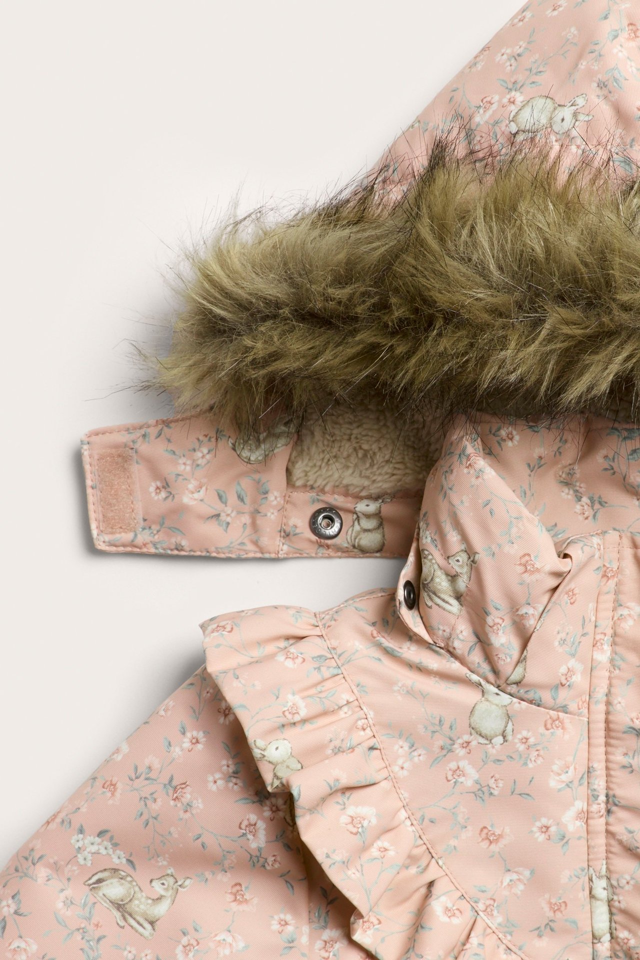 Rosa Steppjacke mit Blumenmuster, abnehmbare Kunstpelz, reflektierende Details, winddicht, Kind.