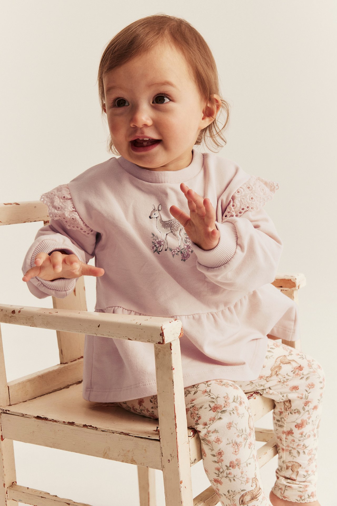 Sweatshirt with frills - Light pink - 4