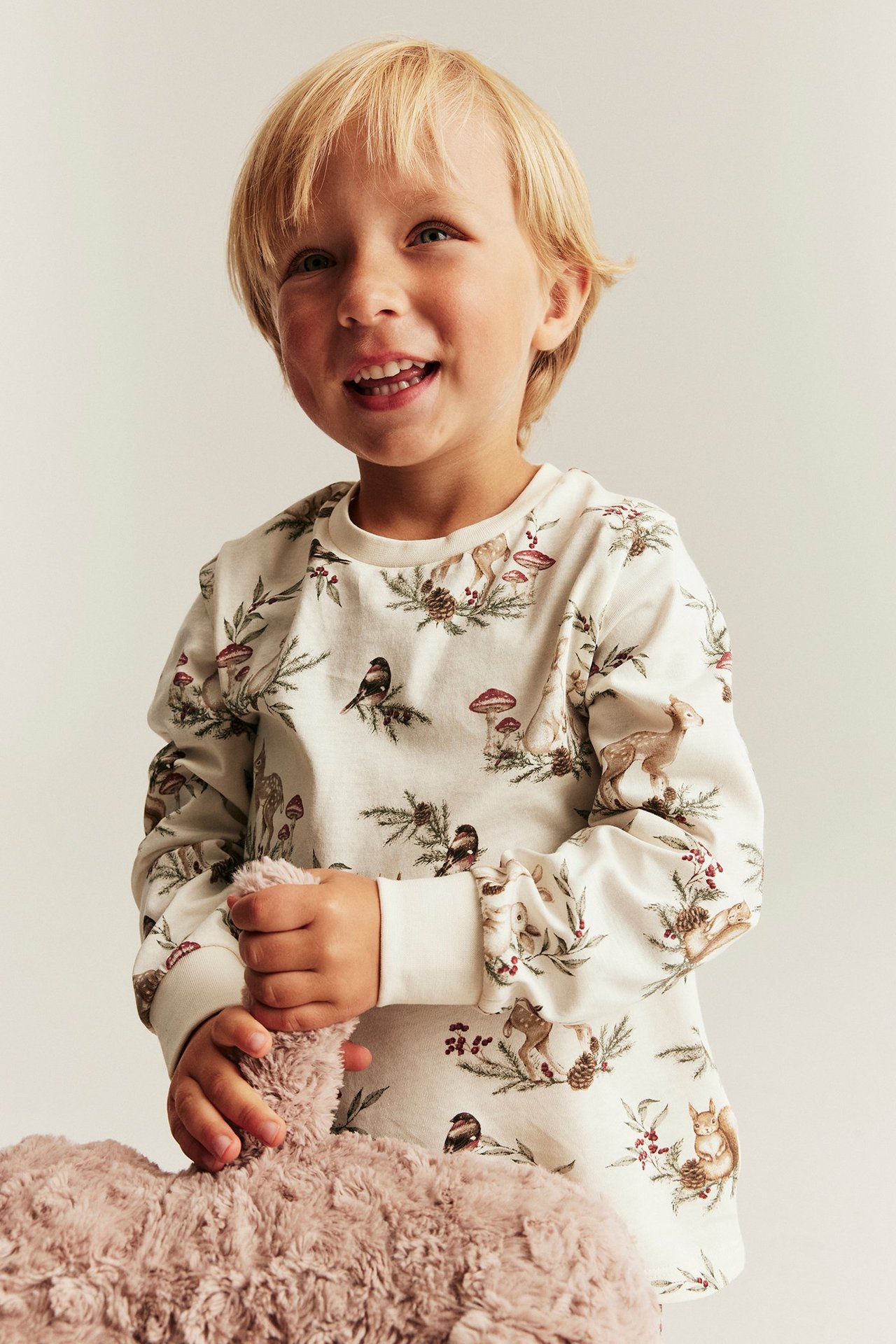 Pyjama mit Weihnachtsmotiv