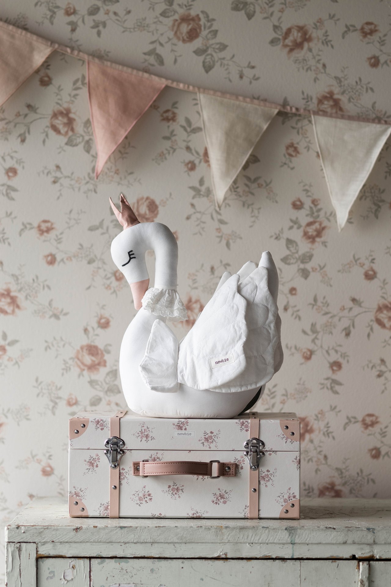 Swan soft toy