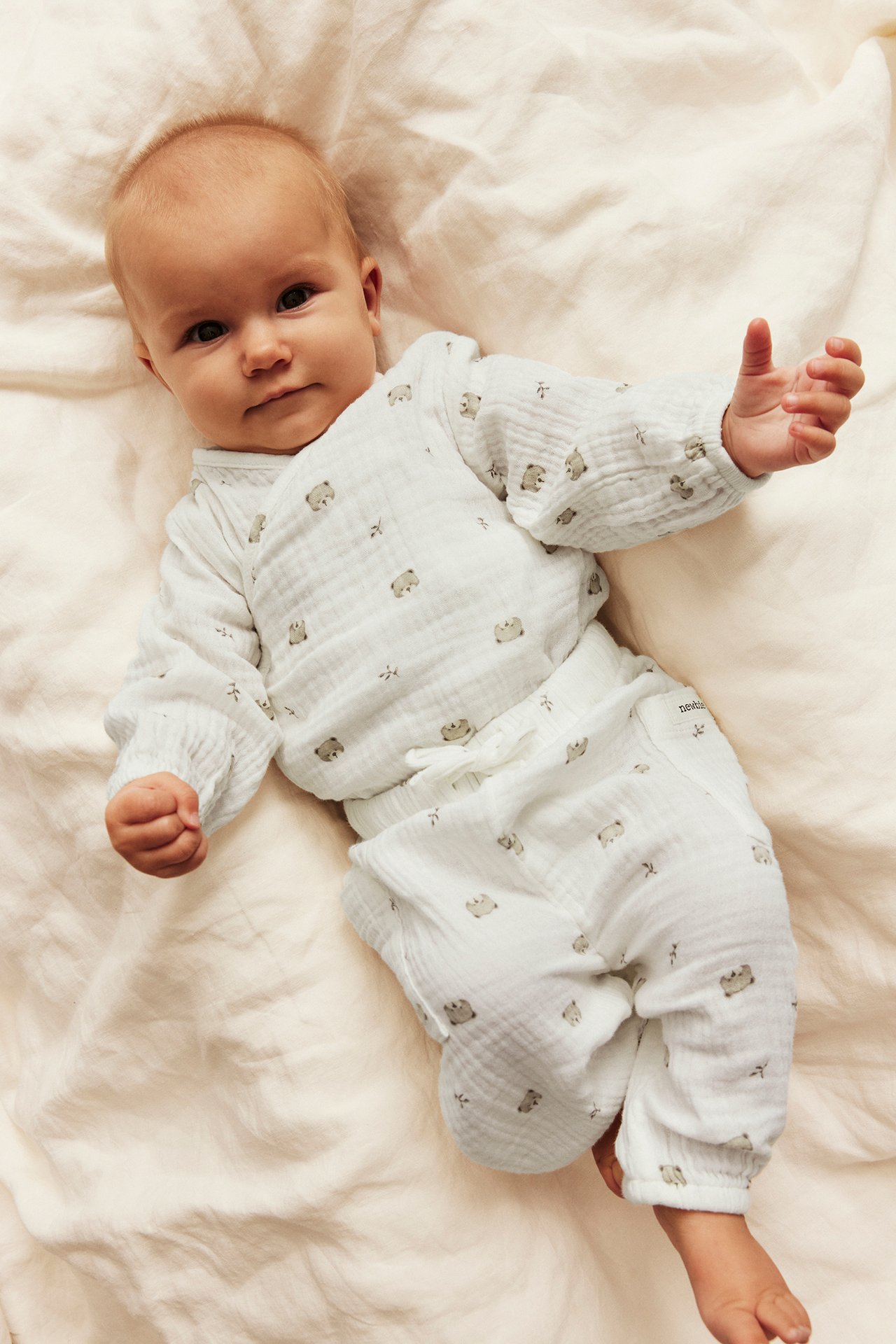 Wrap-style bodysuit with bear print