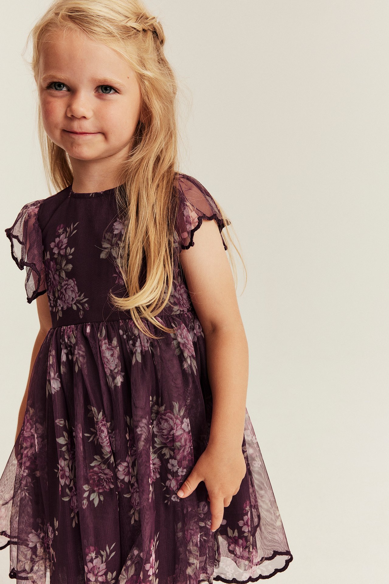 Mesh-Kleid mit Blumen