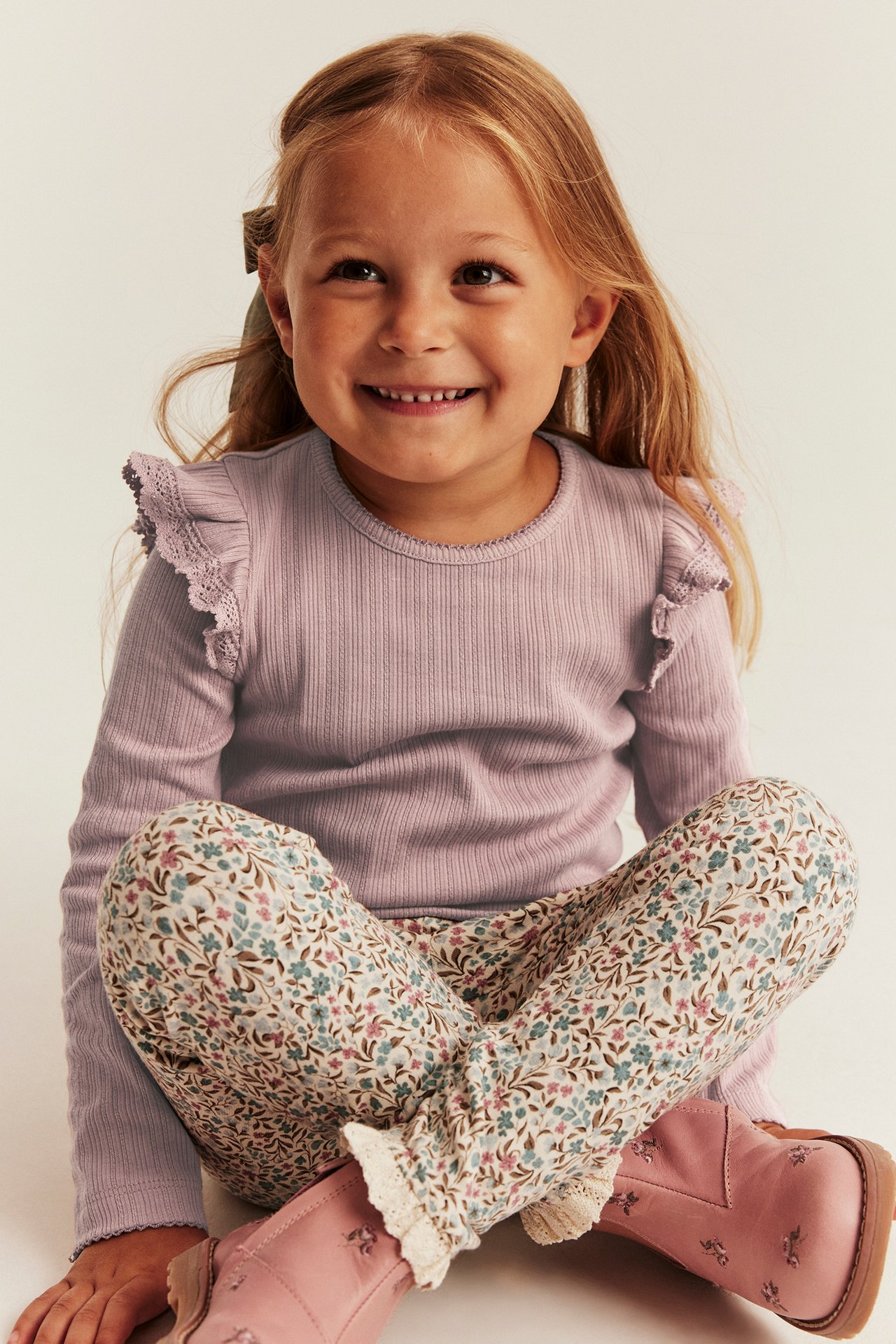 Ribbed top with frills
