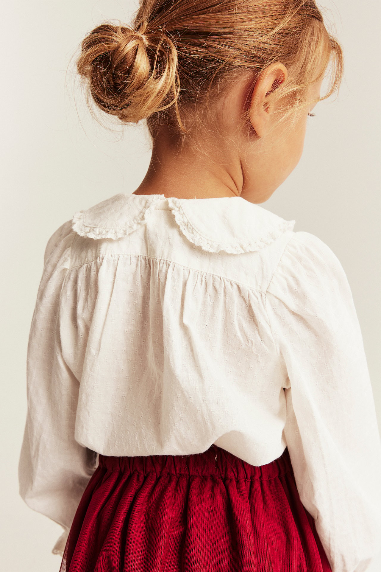 Woven blouse with embroidered collar