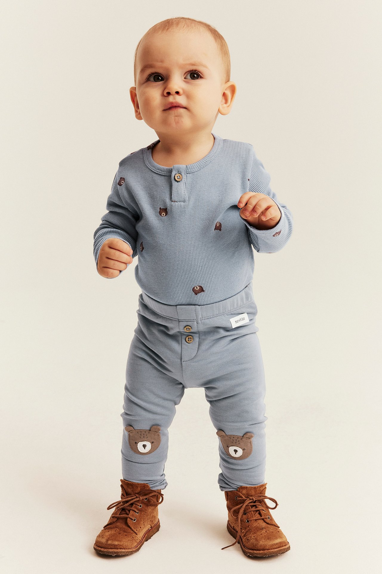 Leggings with bear detail