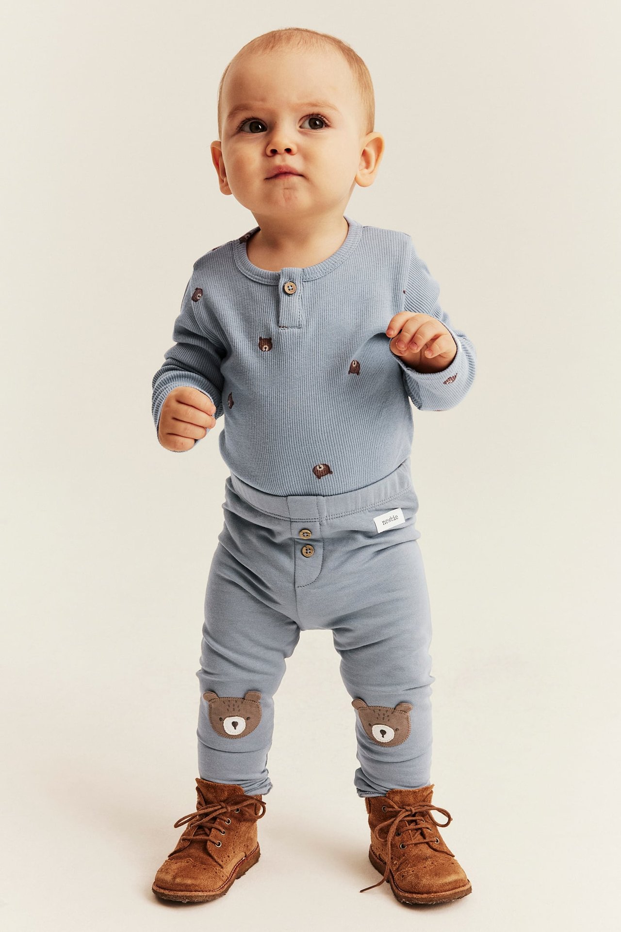 Leggings with bear detail