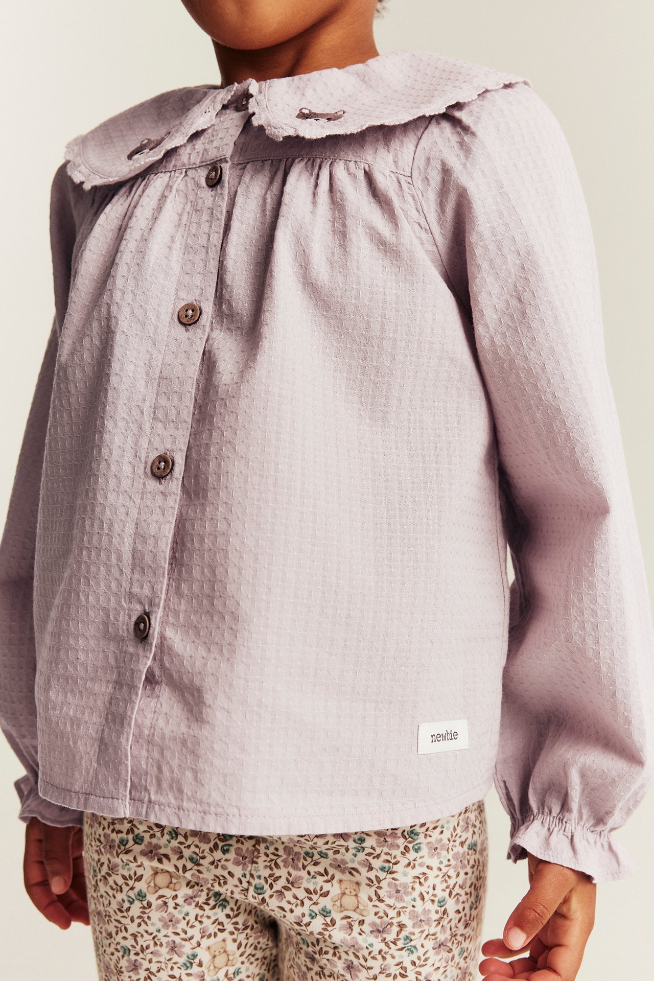 Bluse mit Spitzenkragen - Helllila - 5