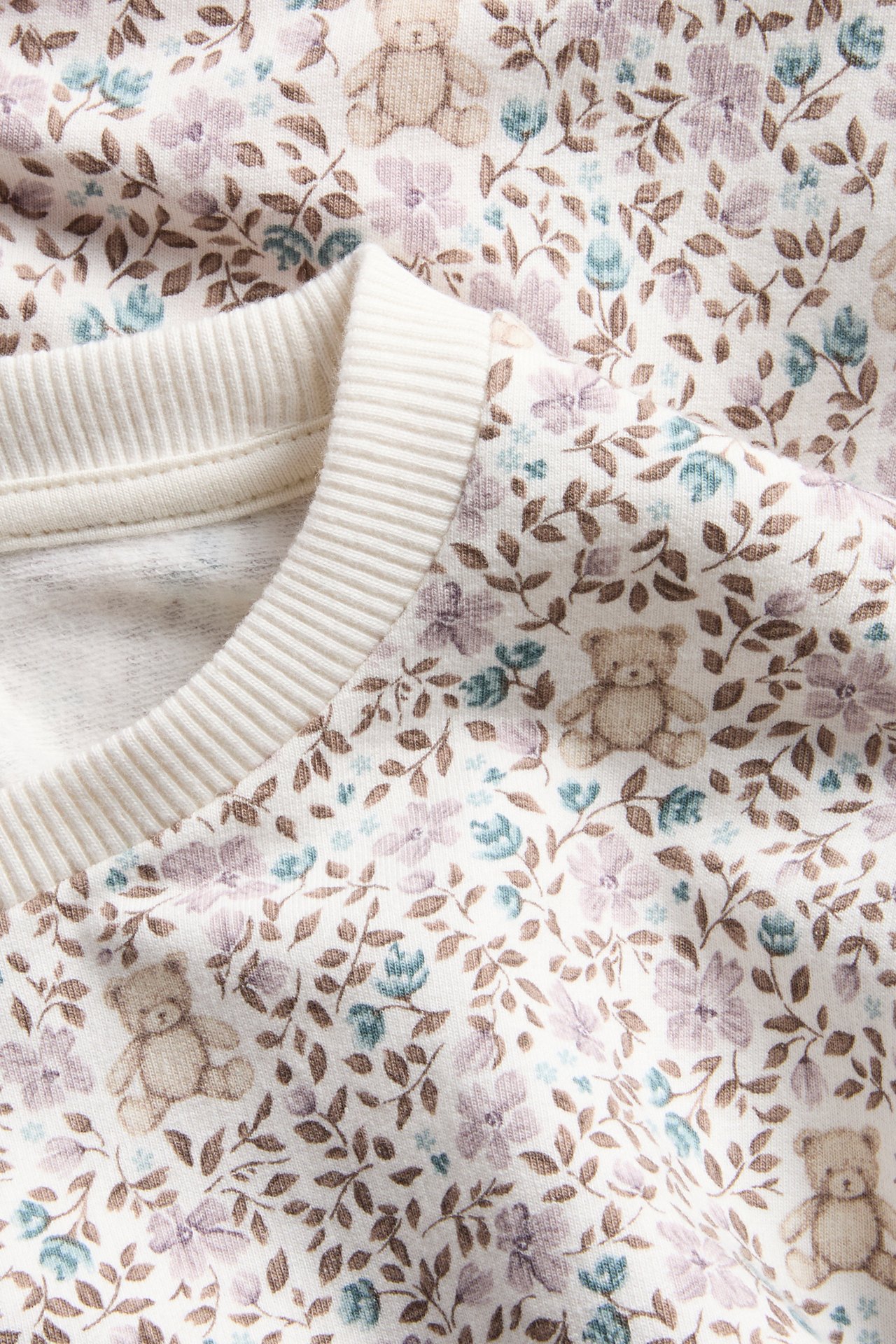 Blumiges Sweatshirt mit Volants - Naturweiß - 3