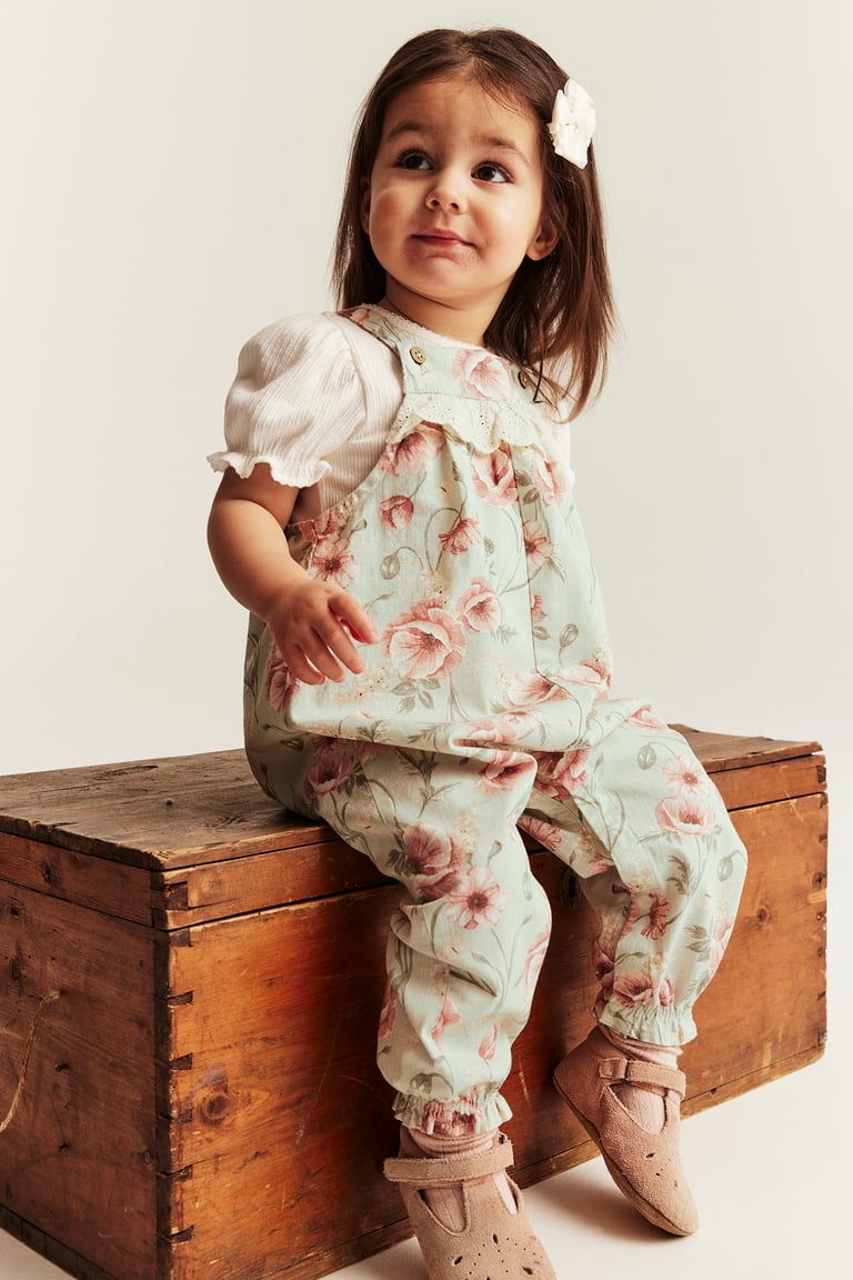 Floral dungarees | Light green | Baby | Newbie