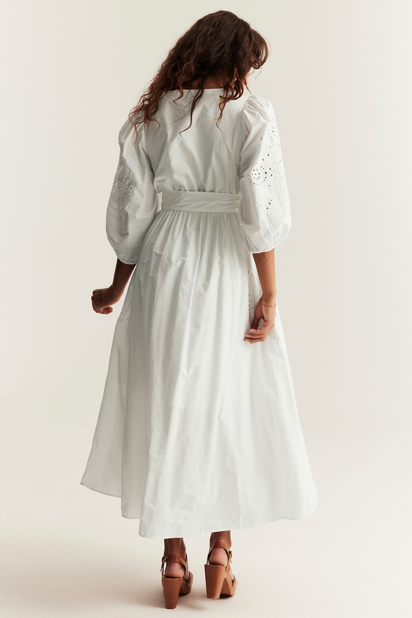Embroidered dress from Newbie Woman | Off-white | Kids | Newbie